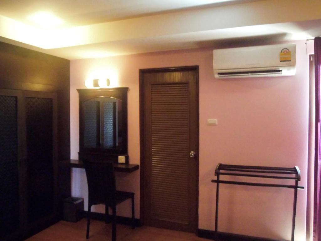 Hotel Baan Chalelarn HHQ Pokoj fotografie